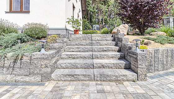 Schody a palisády dodají zahrad mimoádné kouzlo