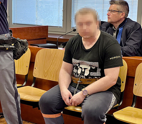 Krajský soud v Ústí nad Labem za�al projednávat kauzu sexuálního zneu�ívaní...