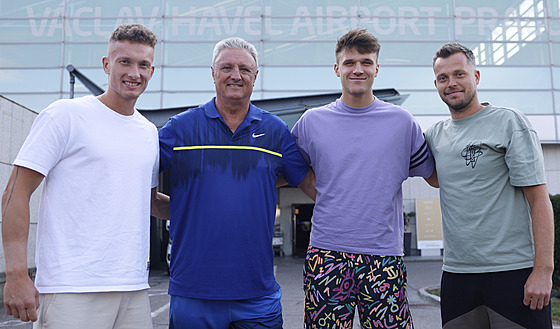 Čeští tenisté se chystají na odlet do Valencie na Davis Cup.