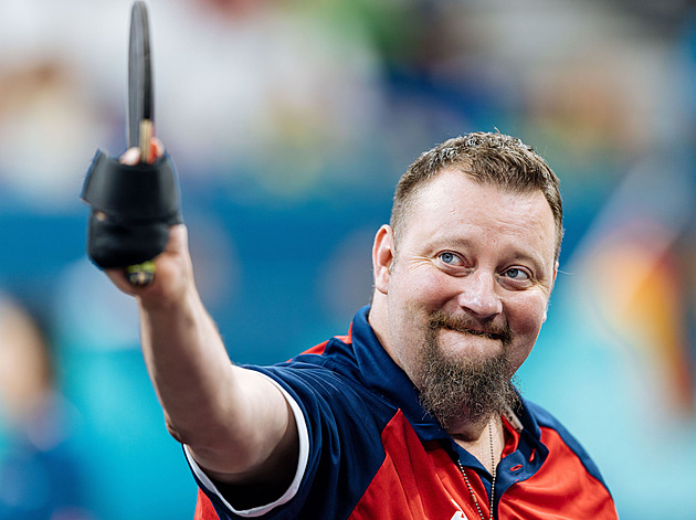 S pálkou na ruce. Jel jsem pro medaili a mám ji, zářil paralympionik Suchánek