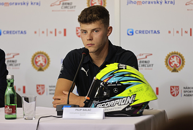 Salač bude i příští rok závodit v Moto2. S týmem prodloužil smlouvu