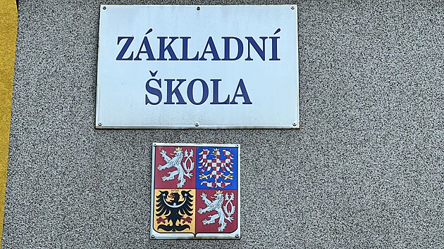 Anonym vyhrooval uloením bomby také na základní kole Jitní v Praze 4. kola...