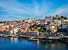 Portugalské Porto je fenomén. Bludi�t� úzkých dlá�d�ných uli�ek se p�ímo...