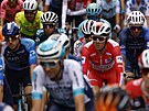 Ben O´Connor z AG2R jede v �erveném dresu b�hem osmnácté etapy Vuelty.
