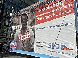 Václavské nám�stí zaplnily vizuály hnutí SPD.