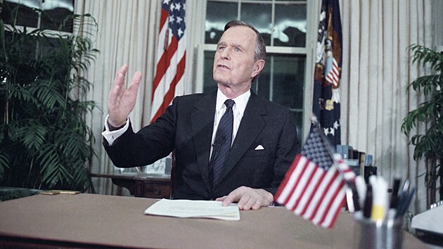 Americk� prezident George H. W. Bush oznamuje zah�jen� operace Pou�tn� bou�e. (16. ledna 1991)