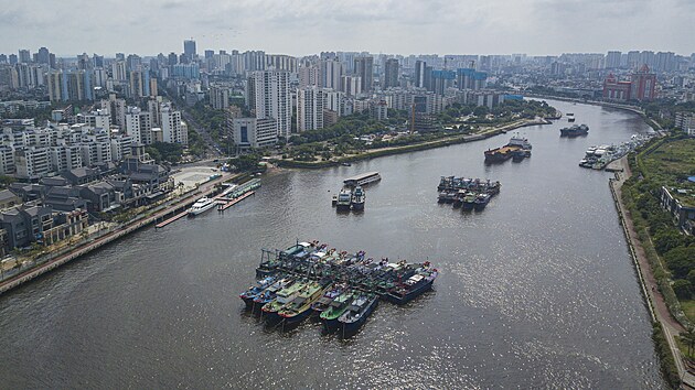 V souvislosti s tajfunem Yagi doporuily nsk ady ukotvit lod v pstavu v jihonsk provincii Hainan. (4. z 2024)