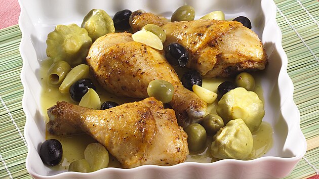 Kuecí paliky na olivách