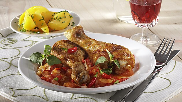 Kue s pikantní omákou 