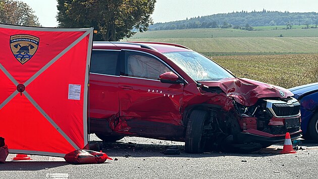 U Dolan nad Vltavou srazil osobn automobil motorke. (1. z 2024)