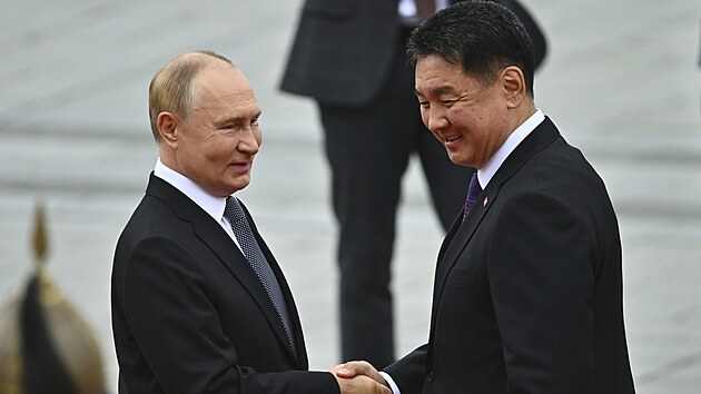 Rusk prezident Vladimir Putin a mongolsk prezident Uchngn Chrelsch v Ulnbtaru (3. z 2024)