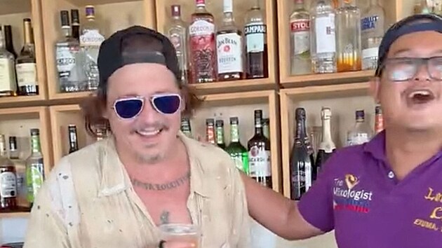 Johnny Depp (Bahamy, 28. srpna 2024)