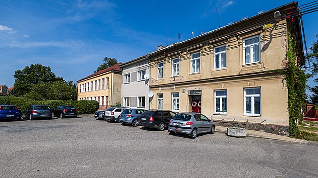 Albrechtice nad Orlic chtj vedle zkladn koly na mst (edho) rodinnho domu postavit novou kolku.