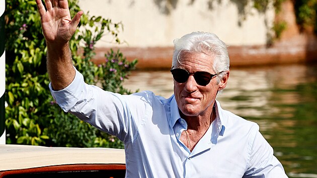 Richard Gere v Ben�tk�ch (1. z��� 2024)