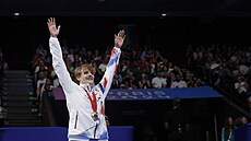 David Kratochvíl slaví bronz z polohového závodu na 200 metr.