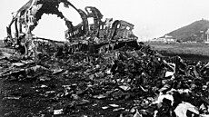 Trosky  Panam Jumbo na ranveji leti�t� Los Rodeos v Santa Cruz de Tenerife 7....