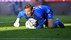 Slovácký branká� Milan He�a.