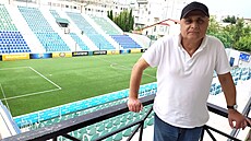 Skaut Temu Ugrekhelidze na balkon� stadionu Dinama Tbilisi