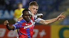 Plze�ský úto�ník Prince Adu se sna�í usp�t v souboji s Adamem �evínským z...