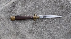 Rakousko kv�li nar�stajícím p�ípad�m útok� no�i hodlá zakázat jejich no�ení na...