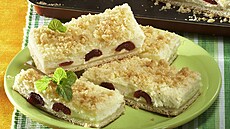 T�e��ový kolá� s drobenkou