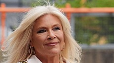 Samantha Fox pichází k soudu (2. záí 2024)