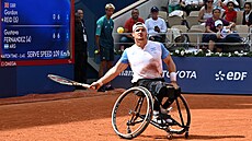 Tenista na vozíku Gustavo Fernandez na paralympijských hrách.