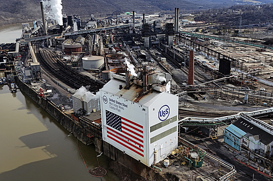 Hu spolenosti US Steel ve mst Clairton v Pensylvánii (26. února 2024)