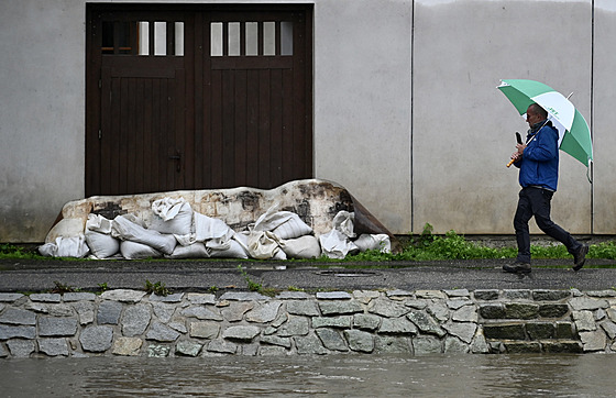 Lede� nad Sázavou se chystá na povode�.