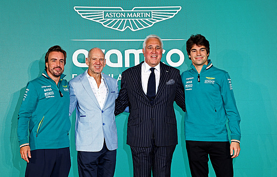 Klí�ová sestava stáje Aston Martin ve formuli 1. Vlevo pilot Fernando Alonso,...