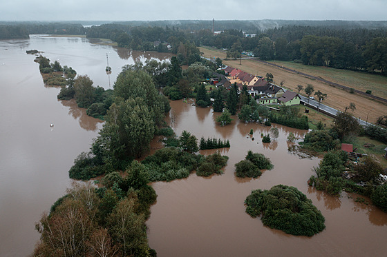 Na snímku obec Majdalena na T�ebo�sku a �eka Lu�nice (15. zá�í 2024)