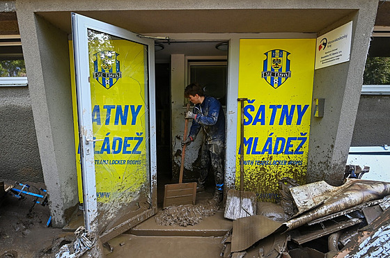 Opavský klub za�al s odklízením následk� povodní, které ni�iv� zasáhly...