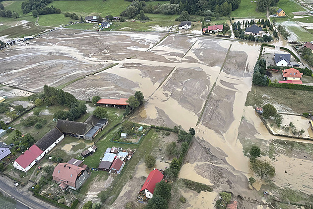 Mezi oběťmi povodní v Polsku je patrně i Češka, utonula ještě na české straně