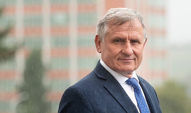 Čunkovi stačilo k obhajobě Senátu první kolo, na Zlínsku se utkají Hájek s Kunčarem