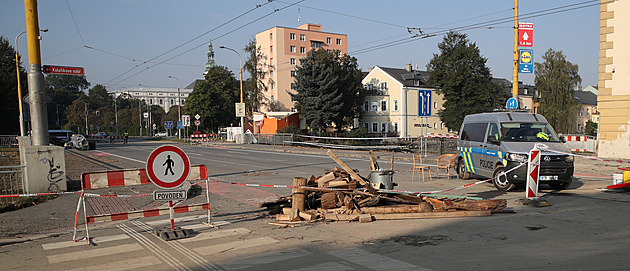 Zbourání poničeného mostu v Opavě ochromí tah na Hlučínsko, nový má být na jaře