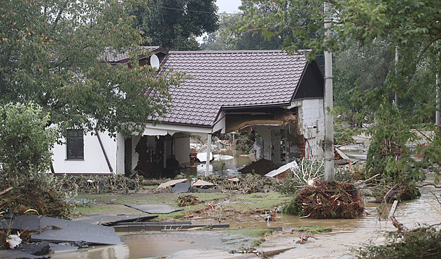 Zkáza se vrátila, začíná se opět od nuly. Lidé na Bruntálsku už jsou zoufalí