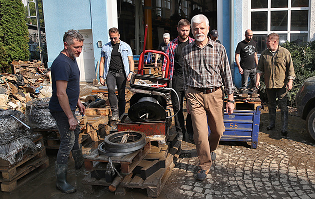 Pavel navštívil Slezsko. Obnova potrvá roky, vláda musí starostům pomoct, řekl