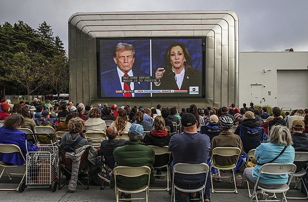 Debaty v USA. Fakt věříte na fact-checking? Mazaná novinka pokrokové doby