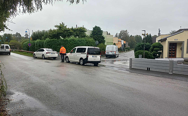 Mají sbaleno a čekají, kam vystoupá Lužnice s Nežárkou. Evakuační pohotovost trvá