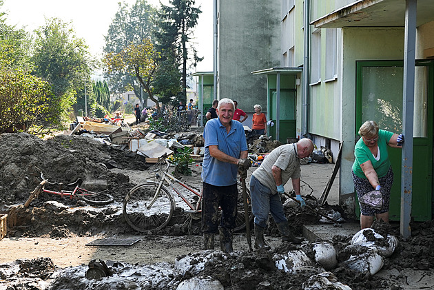 Povodně se valí na Braniborsko. Ani Polsko nemá vyhráno, varuje Tusk