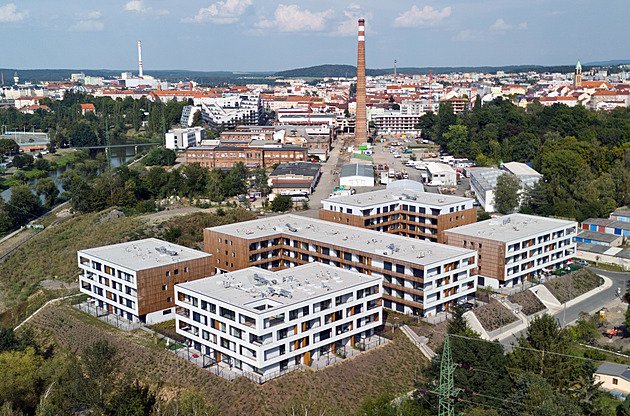 Výstavba nových byt� v Plzni - bytový komplex Papírna na Slovanech. (30. srpna...