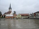 Lede nad Szavou se chyst na povode.