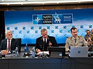 Prezident Petr Pavel, f Vojenskho vboru NATO Rob Bauer a nelnk tbu...