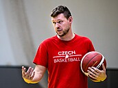 Sluneta Ústí nad Labem, trénink basketbalového týmu. Nový trenér Tomá Reimer.