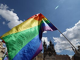 Prahou prochází duhový prvod Prague Pride. (10. srpna 2024)
