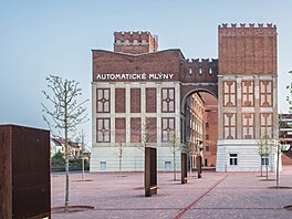 Automatické mlýny jsou jednou z prvních staveb architekta Josefa Go�ára....