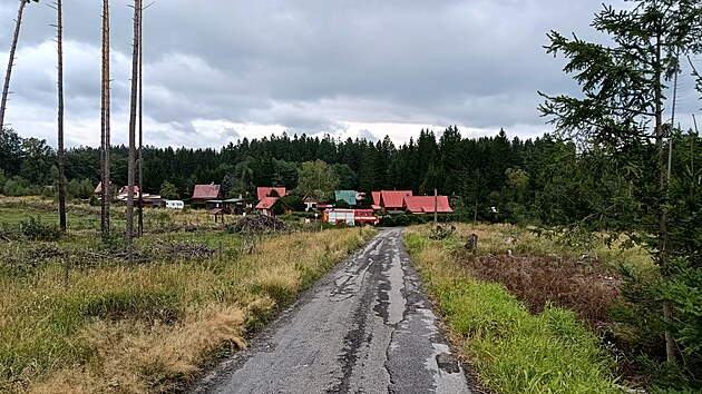 Rybnk Durchk v katastru Tet je spolen se sousedn vodn plochou Petrchk soust tamn chatov rekrean oblasti.