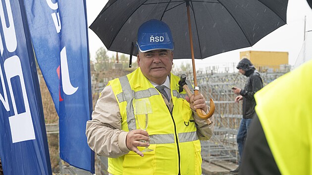 f zlnskho SD Karel Chudrek pedstavuje silnin stavby souvisejc z Palaovskou spojkou. (z 2024)