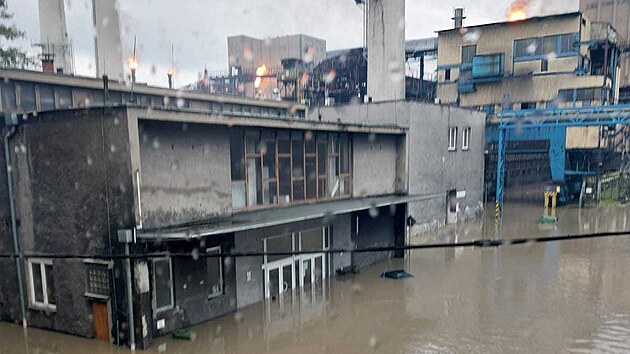 V arelu ostravsk koksovny je zhruba jeden metr vody, kter stle stoup. (16. z 2024)