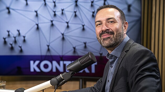 Bezpe�nostn� analytik Michal Smetana byl hostem podcastu Kontext.